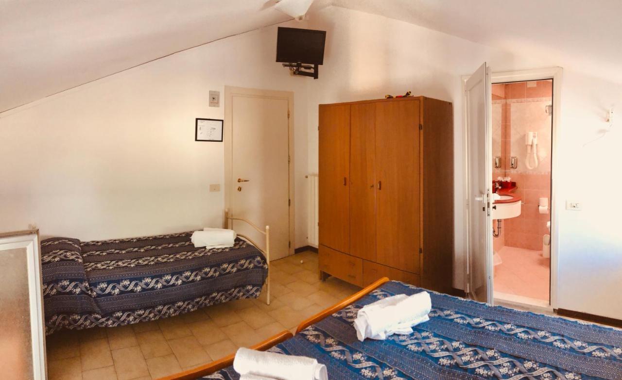 Hotel Villa Lieta Rimini Exterior foto